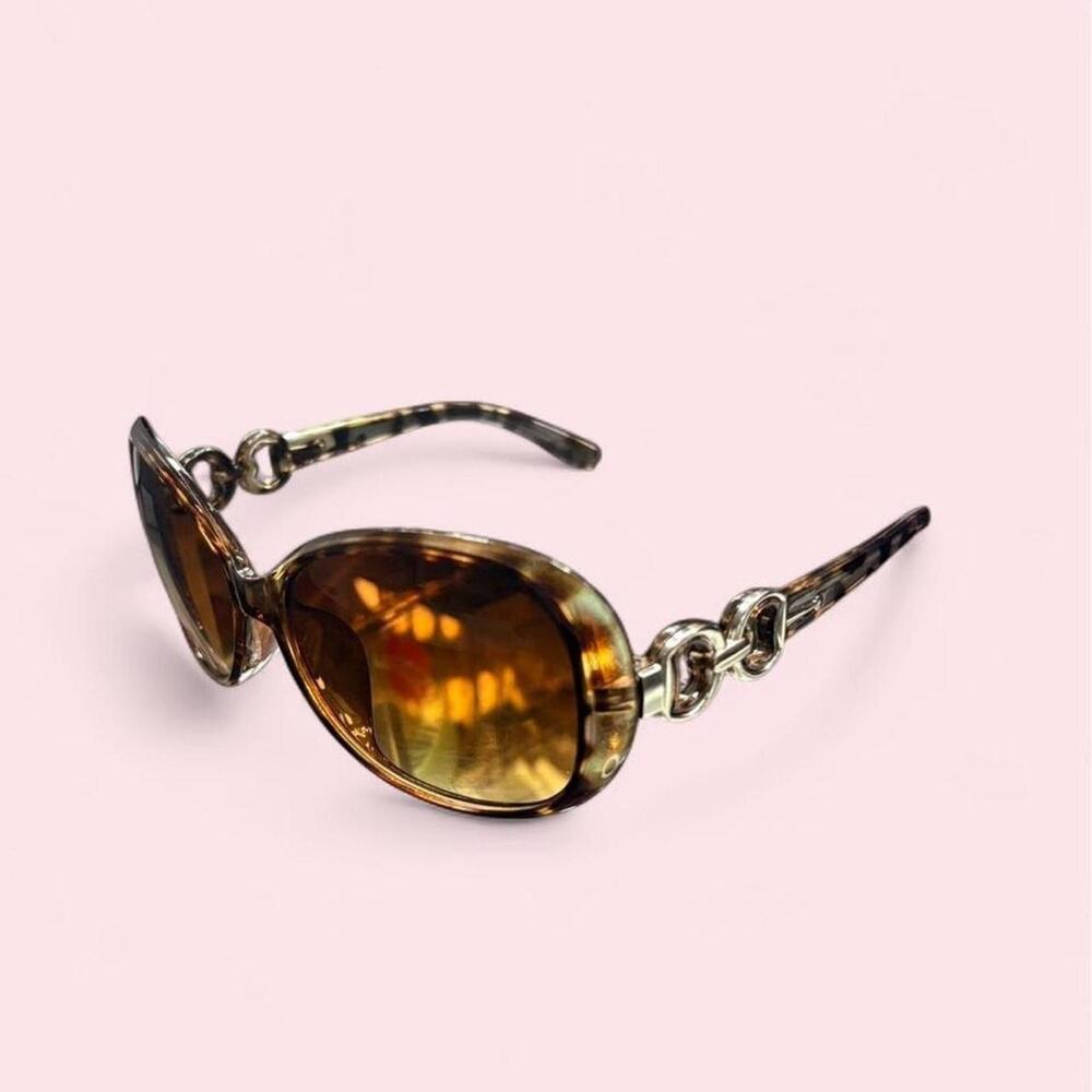 Oversized brown tortoise shell sunglasses 2000s glam mobwife y2k mcbling